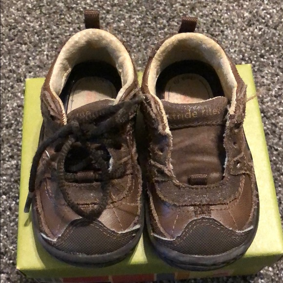 Baby/Toddler GUC Stride rite shoes - Picture 3 of 6